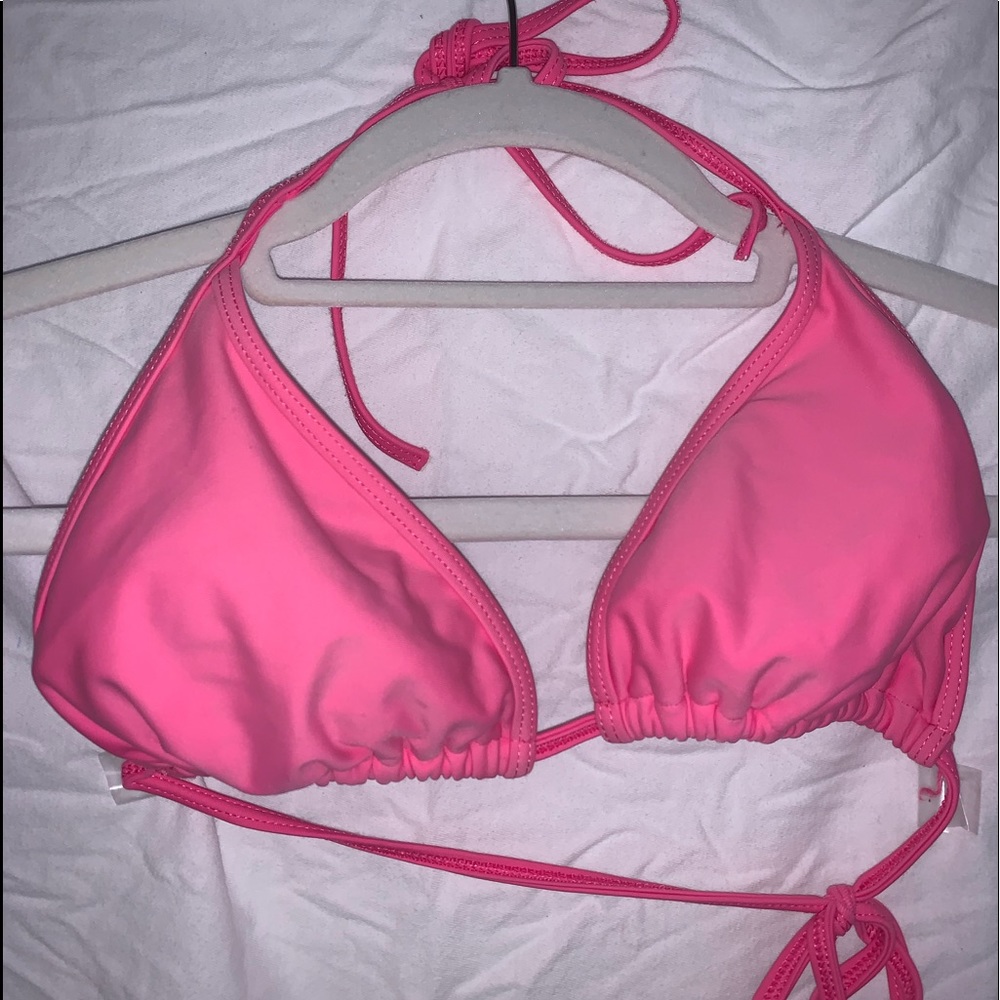 Bikini top.